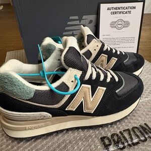 New Balance 574 Legacy. Rare color. NWT. Authenticated. Men’s 6.5, women’s 8